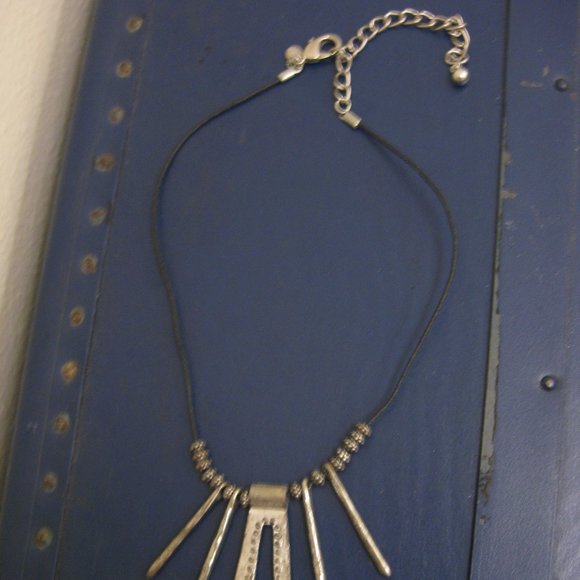 NWOT Chico's beaded metal statement cord necklace - Picture 2 of 4